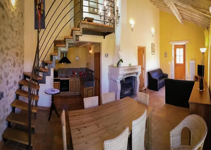 Sunny Escape To Serenity Villa