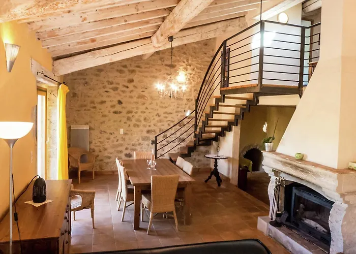 Sunny Escape To Serenity Villa Fraissé-des-Corbières
