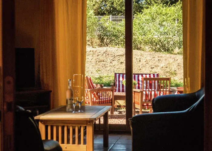 Sunny Escape To Serenity Villa Fraissé-des-Corbières